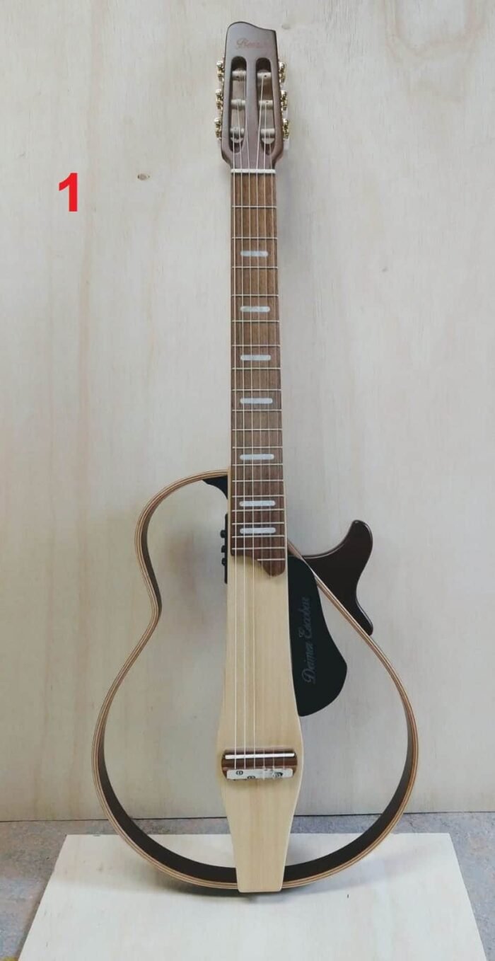 Lutier Guillermo Bernal, Instrumentos de Cuerda Bernal. - Imagen 2