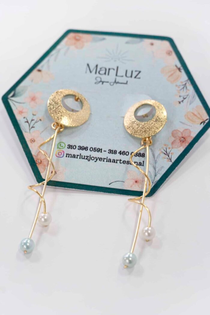 Arete en Espiral Con Perla Acrílica 🛍