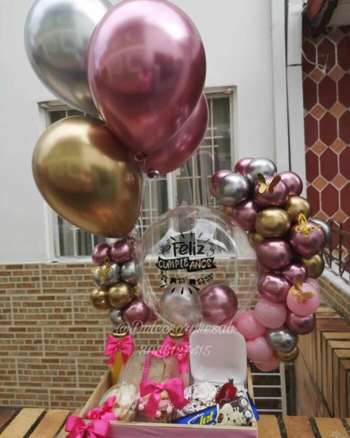 Desayuno sorpresa con globos en helio, y mini arco orgánico 💕