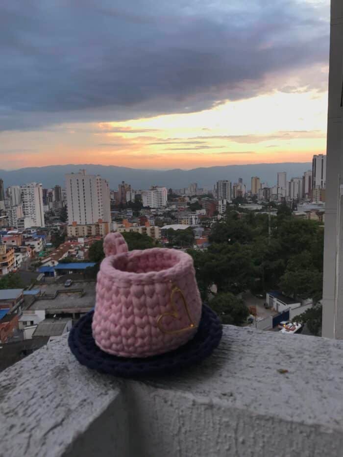 Taza tejida creativa 💝 - Imagen 3