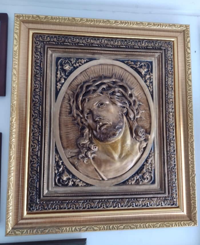 Cristo en cerámica