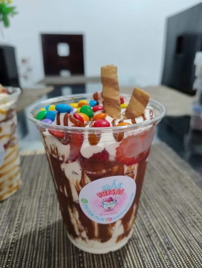 🍓 Vaso de Fresas con Crema (12 oz) ¡Delicia Refrescante! 🍦