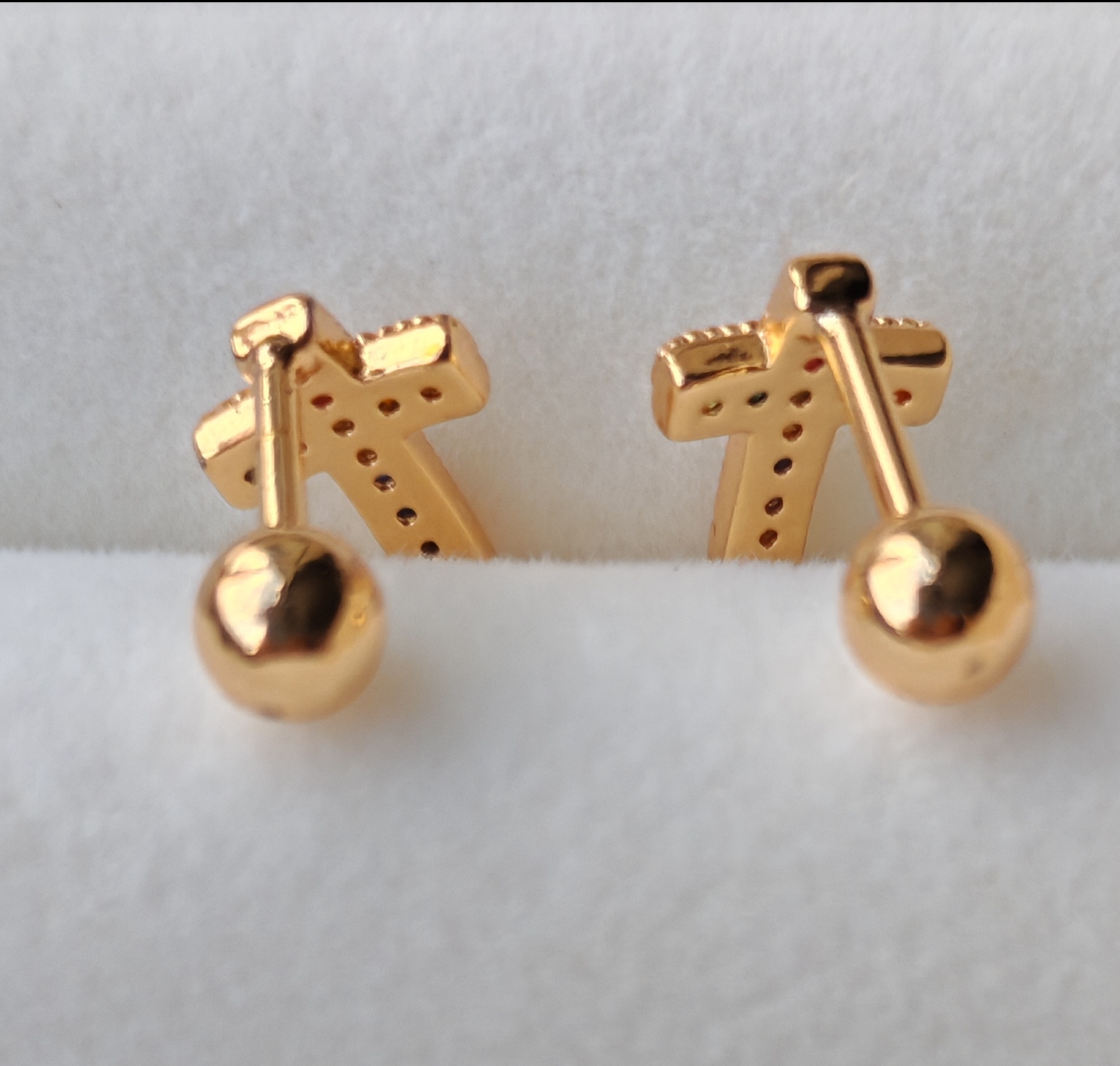 Aretes topos en cruz - Imagen 2